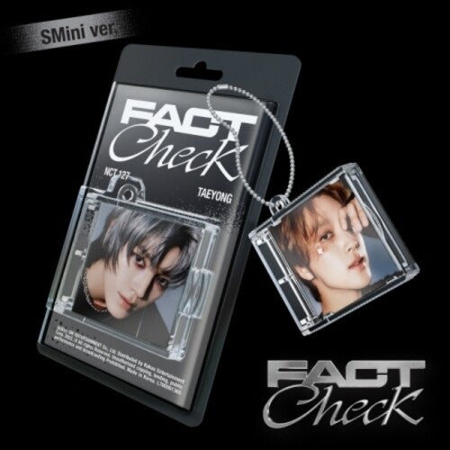 NCT 127: Fact Checkin - Smini - Random Cover - incl. Keyring Ballchain + Photocard - CD