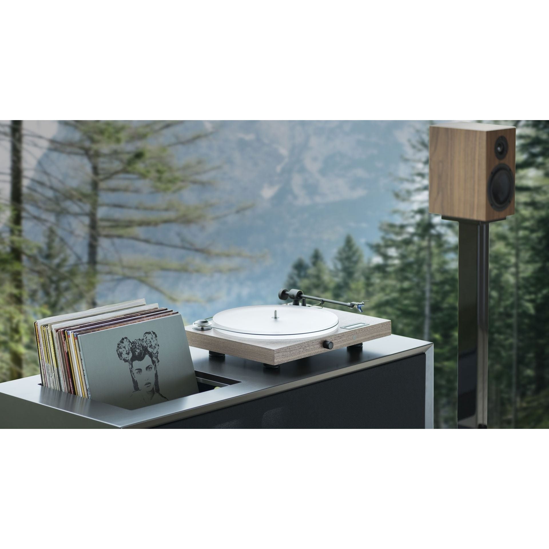 Pro-Ject - Juke Box S2 Record Player w/ Receiver